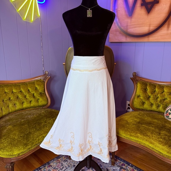 Vintage 90s Rene Margo Embroidered Beaded Skirt Size Small - Picture 3 of 11